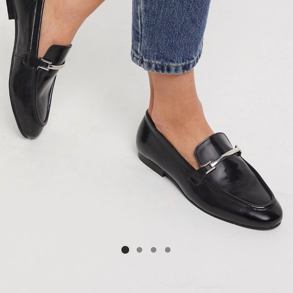 ASOS DESIGN Mariot leather chain loafers in black - Picture 4 of 5